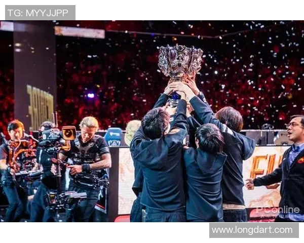 FPX战队的荣耀与挑战DOTA2赛场上的奋斗与坚持纪实